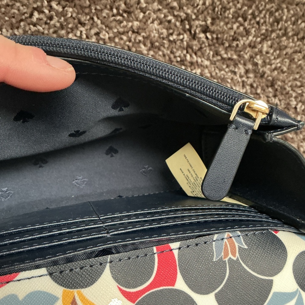 Kate Spade | Cameron Breezy Floral Small Flap Crossbody - Picture 6 of 8